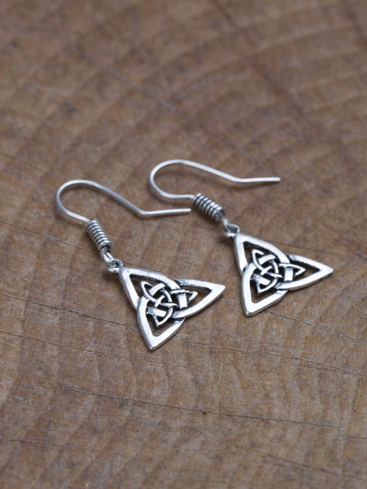 Boucles d'oreilles noeud celtique en bronze plaqué argent – Image 2