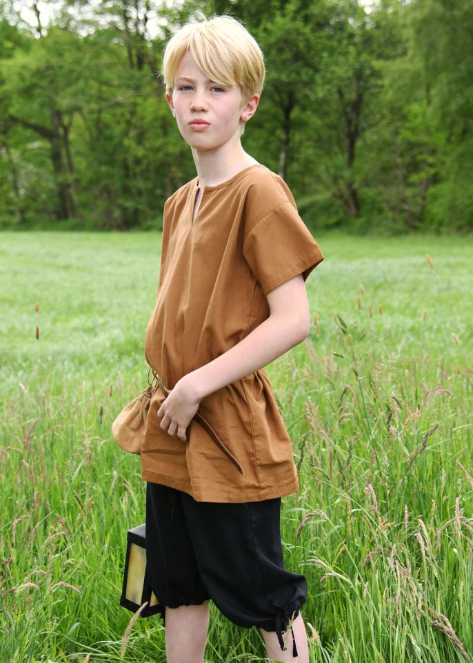 Pantalon court en noir – Image 3