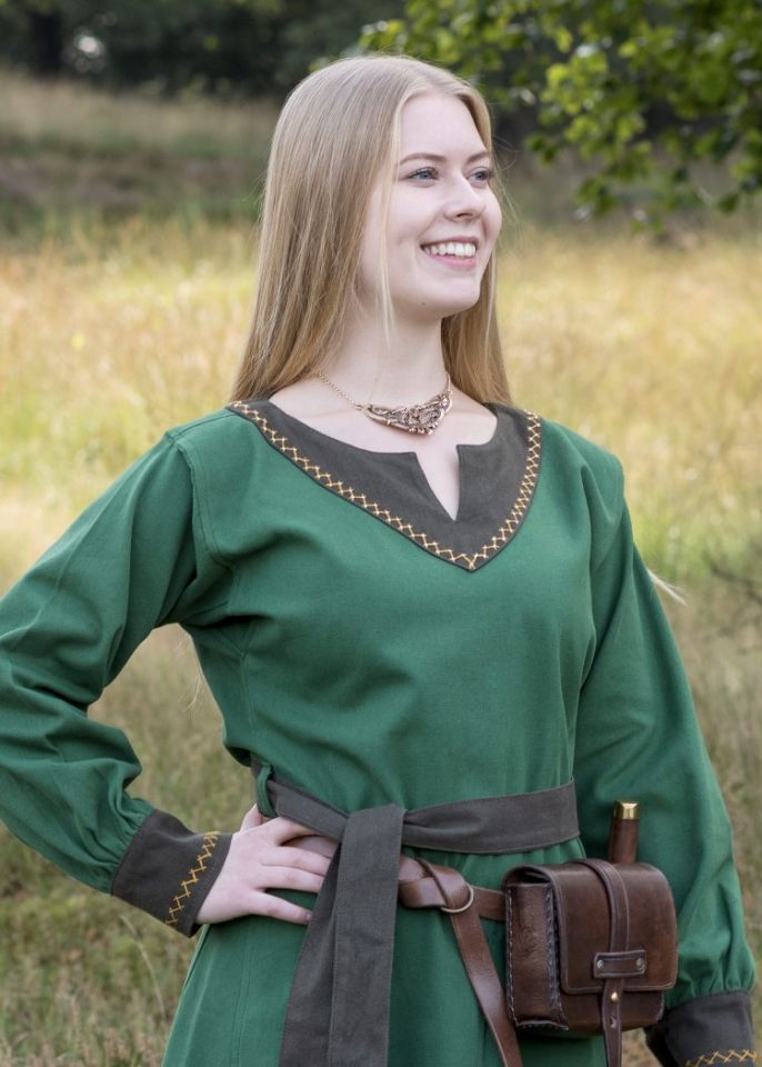 Robe viking Freydis en vert – Image 2