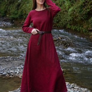 Robe viking Helga en lin bordeaux