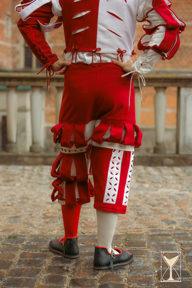Pantalon lansquenet rouge et blanc – Image 4