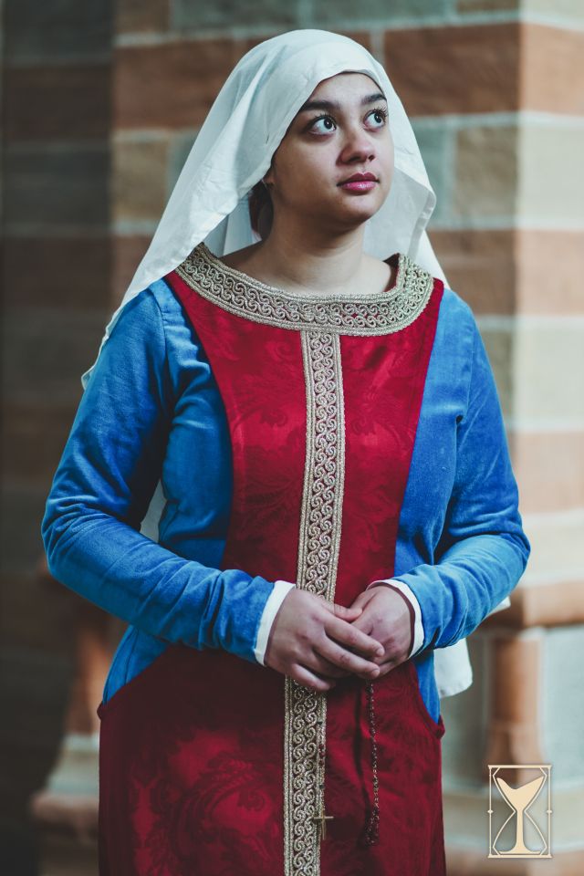Robe "fenêtre de l'enfer" Pellote rouge – Image 2