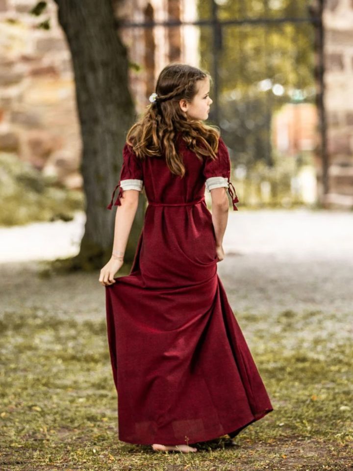 Robe rouge légère pour enfant – Image 3