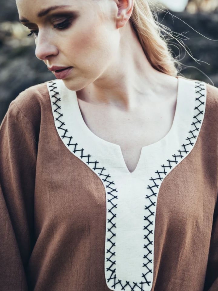Robe viking Freya sable – Image 2