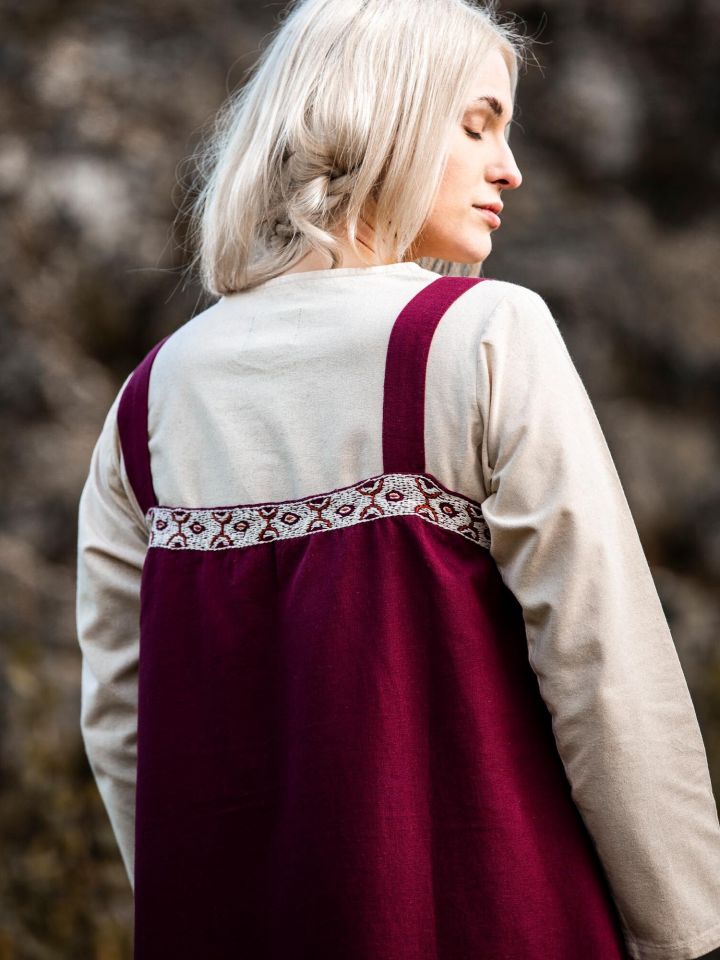 Sur-robe Hetja en rouge – Image 3