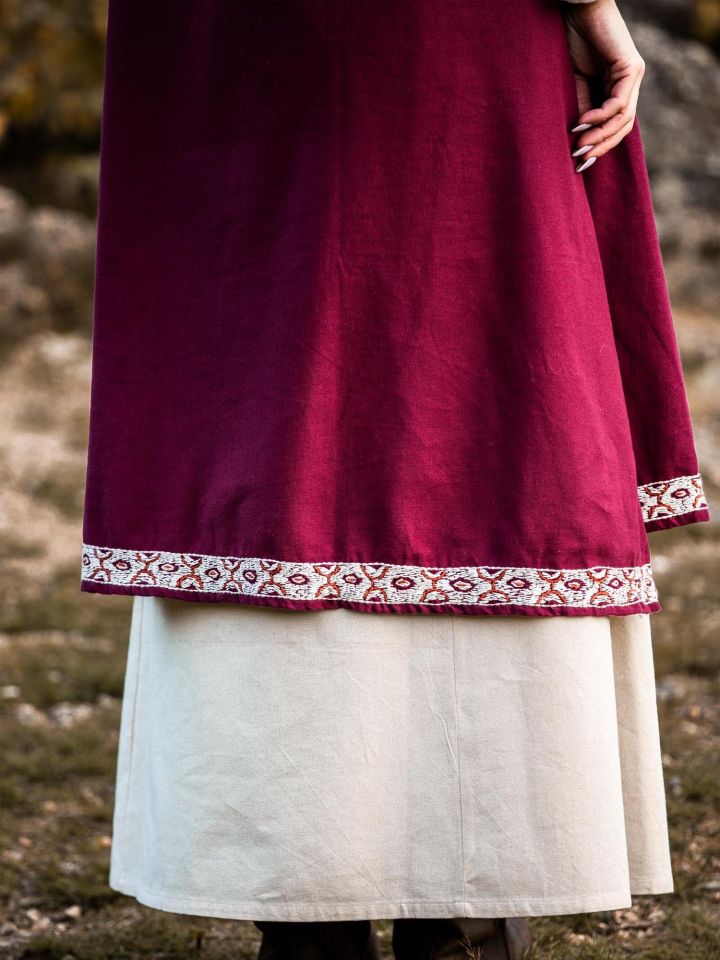 Sur-robe Hetja en rouge – Image 4