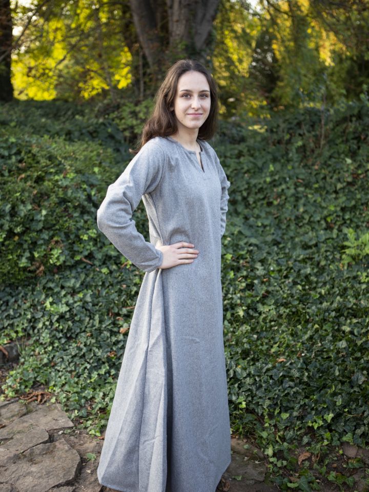 Robe Wilma, en gris clair – Image 2