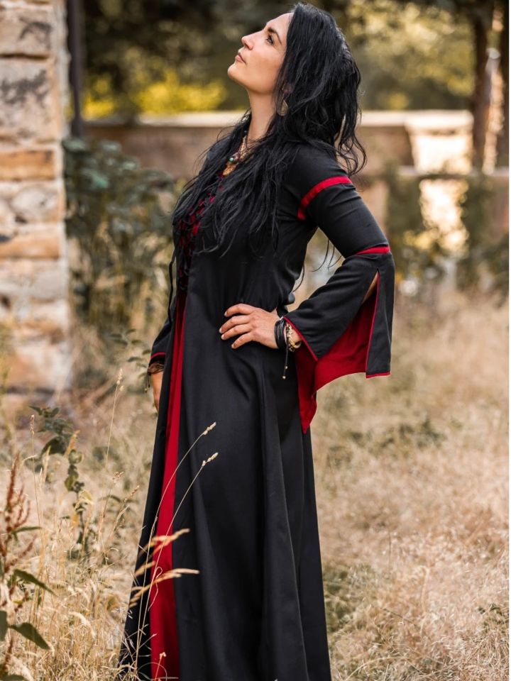 Robe à manches trompette noire/rouge – Image 4