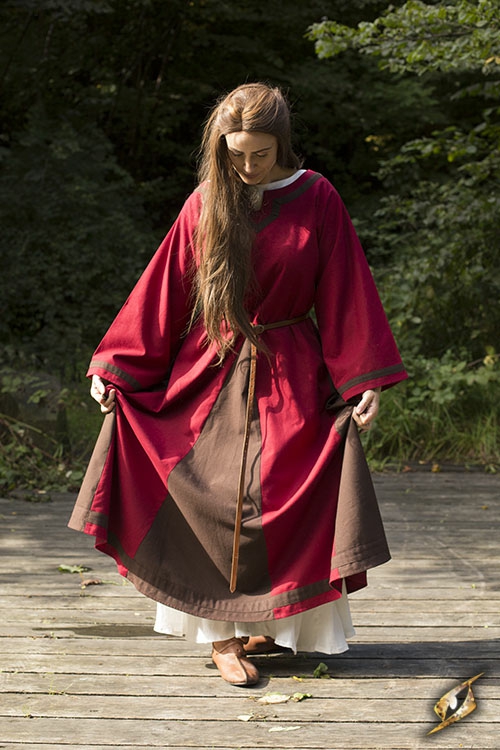 Robe médiévale Astride bicolore en marron et rouge – Image 3