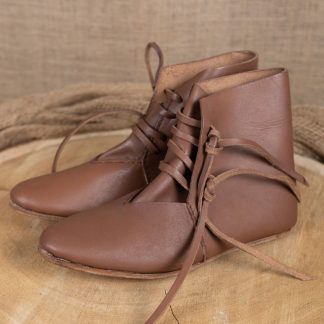 Chaussure médiévale avec semelle en cuir épais